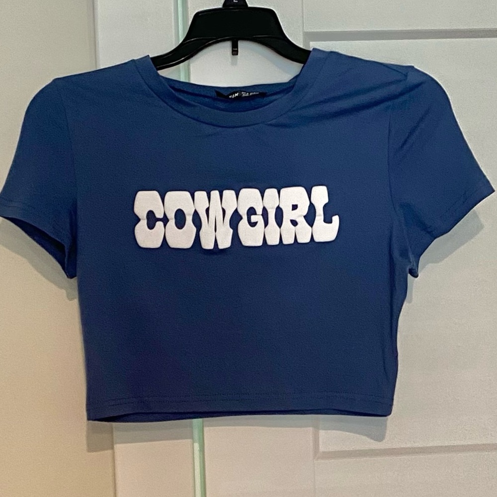 Small cropped tshirt